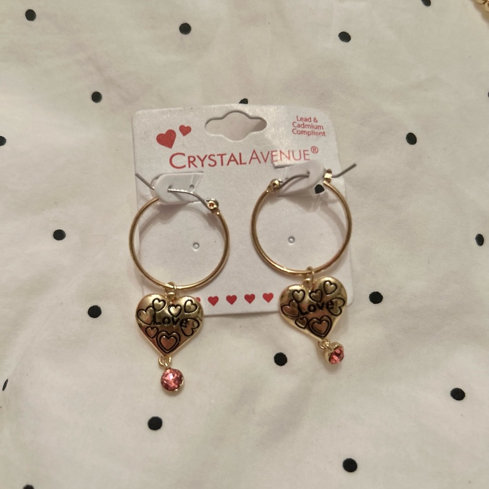 5/$25 Heart earrings